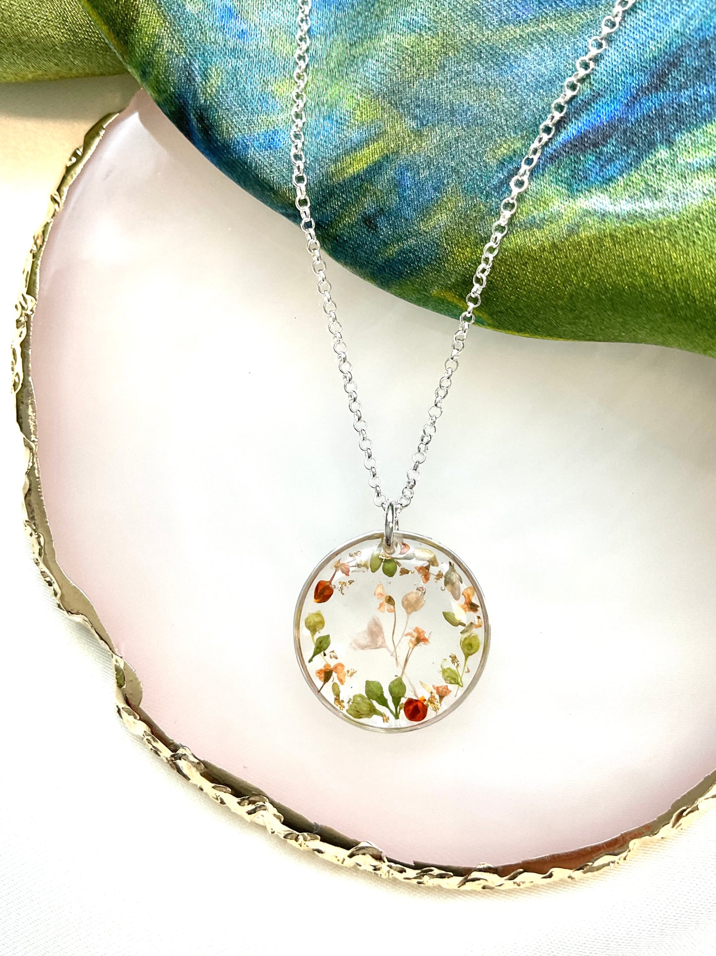 Sterling Silver Dried Flower Resin Necklace – Real Flower Jewellery