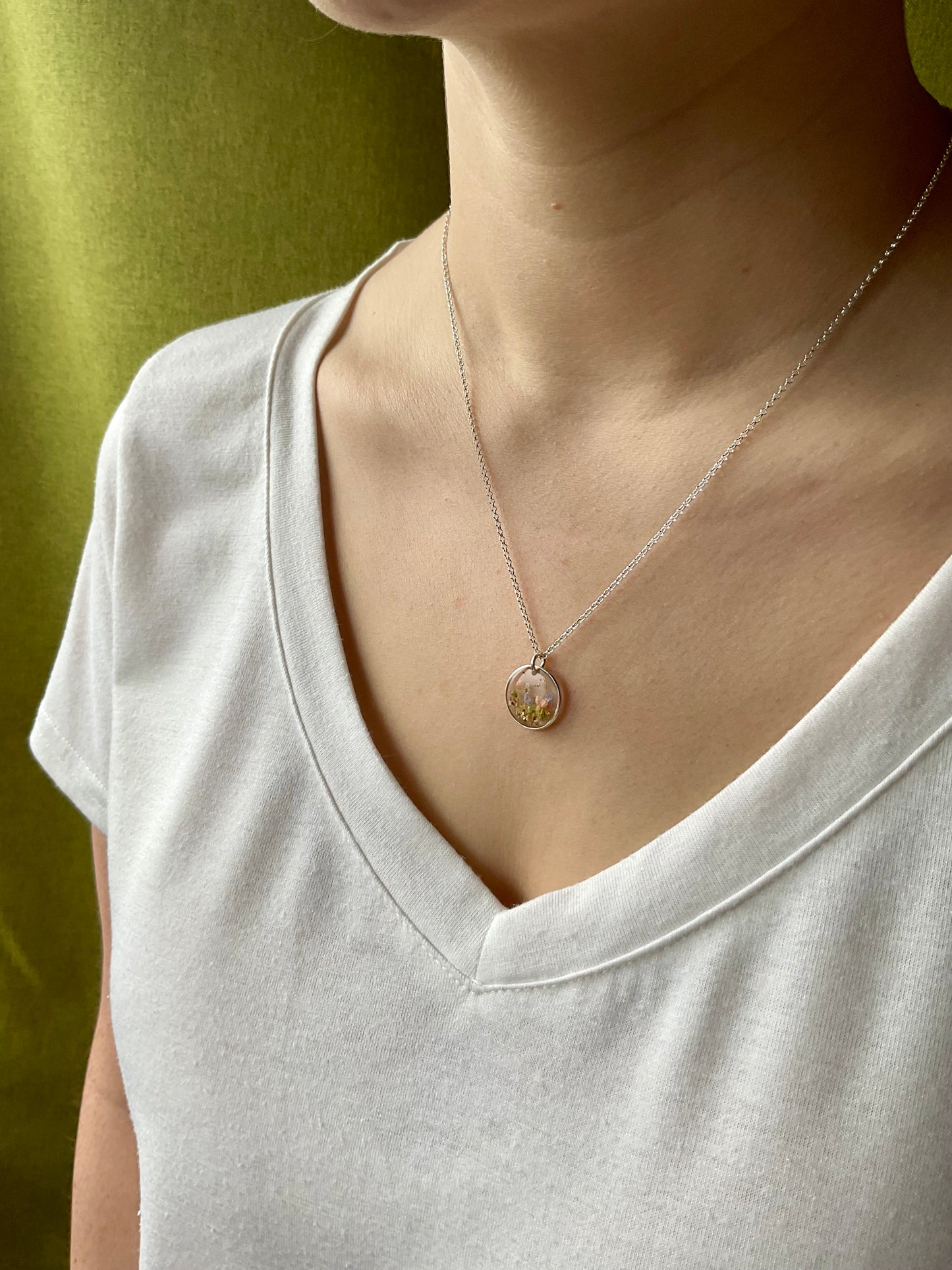 Sterling Silver Floral Resin Pendant – Dried Flower Necklace