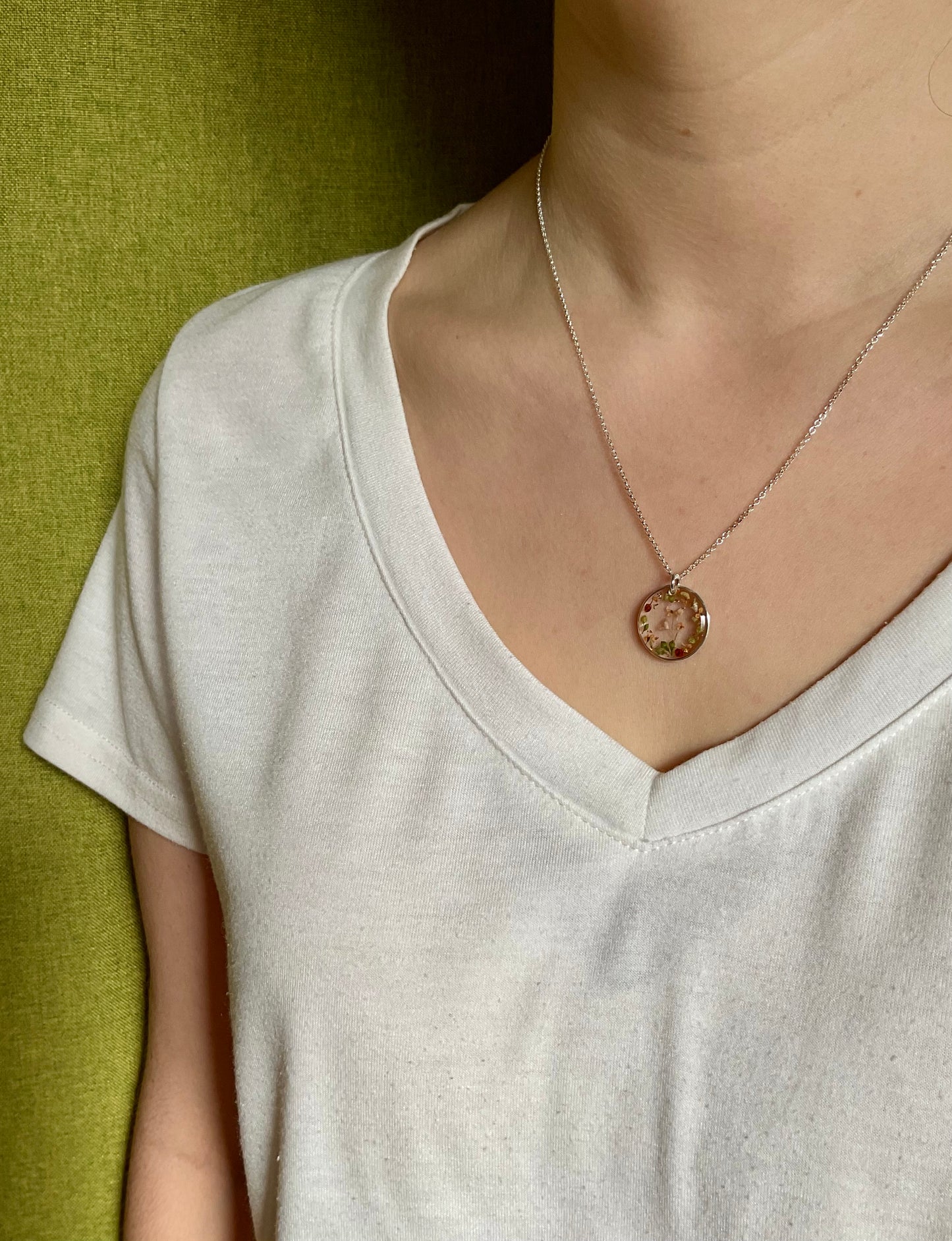 Sterling Silver Dried Flower Resin Necklace – Real Flower Jewellery